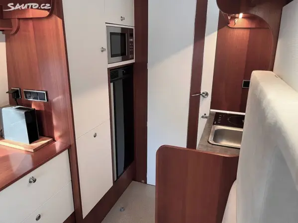 Volkswagen Crafter Albatros Van (2020) – 177 HP, Automat, Vzduchový podvozek a luxusní výbava - fotografie 6