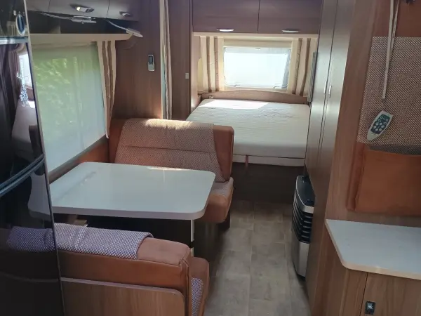 Būrstner Averso Top 545 TS luxusní karavan s klimatizací - Nyní SLEVA !!! - fotografie 6