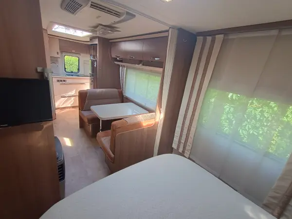Būrstner Averso Top 545 TS luxusní karavan s klimatizací - Nyní SLEVA !!! - fotografie 9