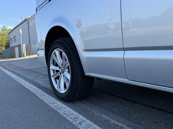 Volkswagen Transporter T6 - long, DSG, 110kW - obytná vestavba - fotografie 17