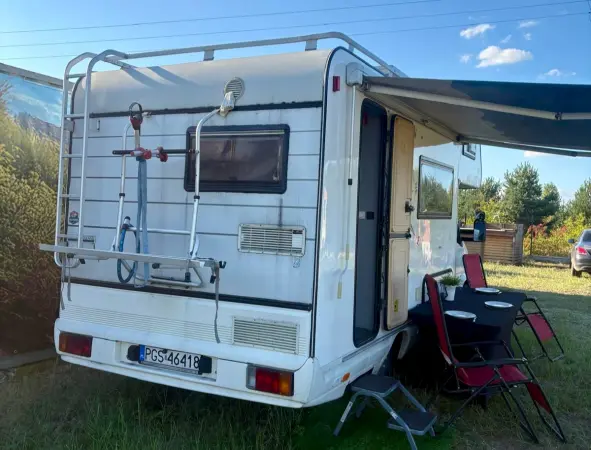 Obytný vůz PEUGEOT J5, nová karoserie a motor 2,5 td z roku 1994, posilovač řízení Pilote - fotografie 12