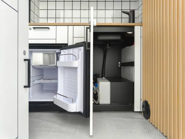 Prémiová vyjímatelná camper vestavba pro dodávky L2H2 - fotografie 15