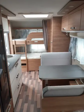 Weinsberg CaraOne 500FDK Klíma, Solar, Markíza, Mover, Nosič, TV / K odberu od 14.07.2026 - fotografie 4