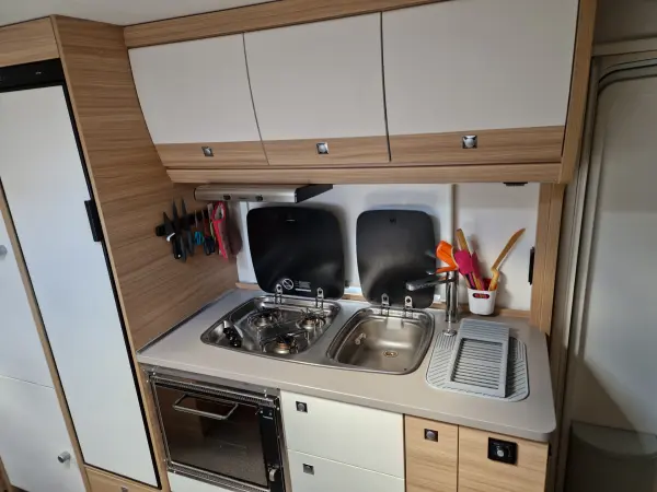 Dethleffs Camper 650 FMK - fotografie 10