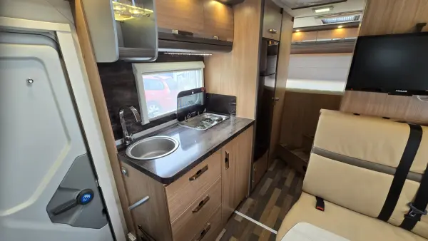 Knaus Sky Traveller 650 – automat – 2017 - fotografie 13