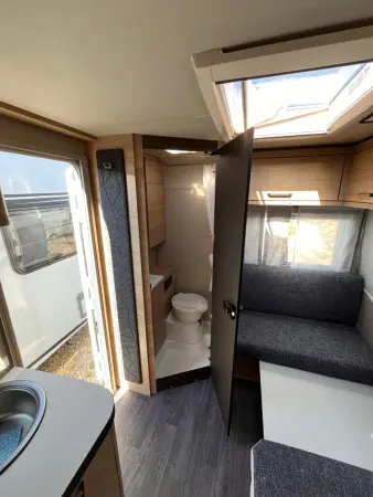 Weinsberg CaraOne 390 QD - fotografie 11
