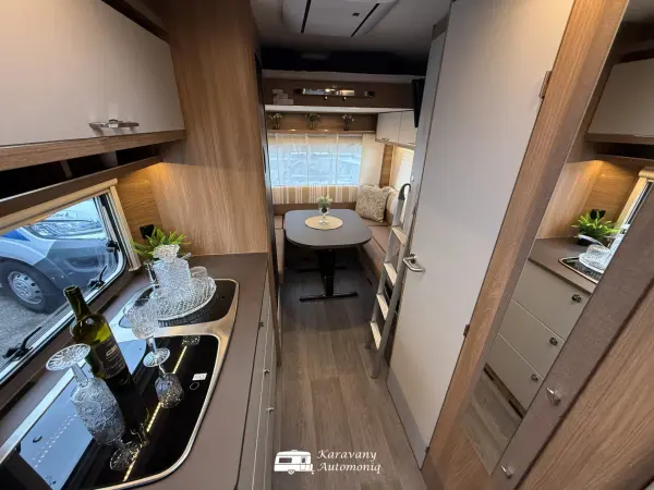 Burstner Premio Plus 440 TK Markíza, Klíma, Nosič, TV - fotografie 7