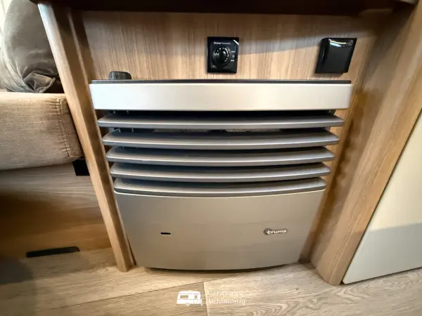 Burstner Premio Plus 440 TK Markíza, Klíma, Nosič, TV - fotografie 19