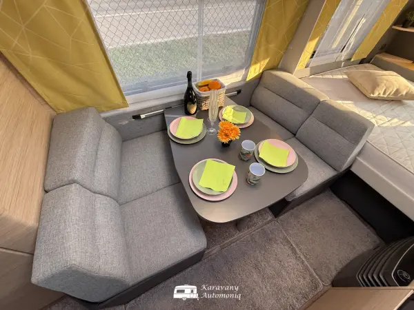 Fendt Apero 495 SKM 6-miest Klíma, Solar, Nosič, Mover, Predstan, TV - fotografie 9