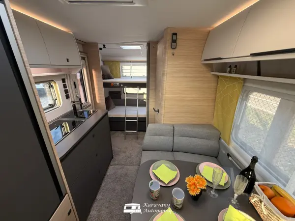 Fendt Apero 495 SKM 6-miest Klíma, Solar, Nosič, Mover, Predstan, TV - fotografie 11